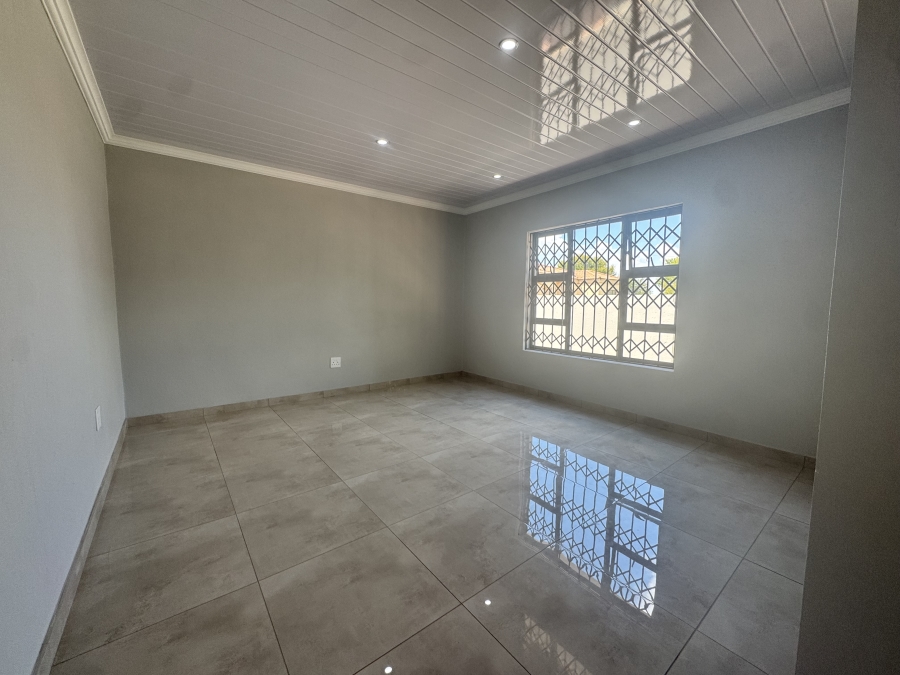 3 Bedroom Property for Sale in Flamwood North West